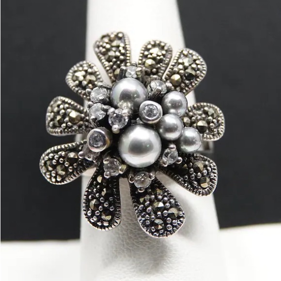 Size 8 Sterling, Pearl , Crystal and Marcasite Ring. - Picture 1 of 10